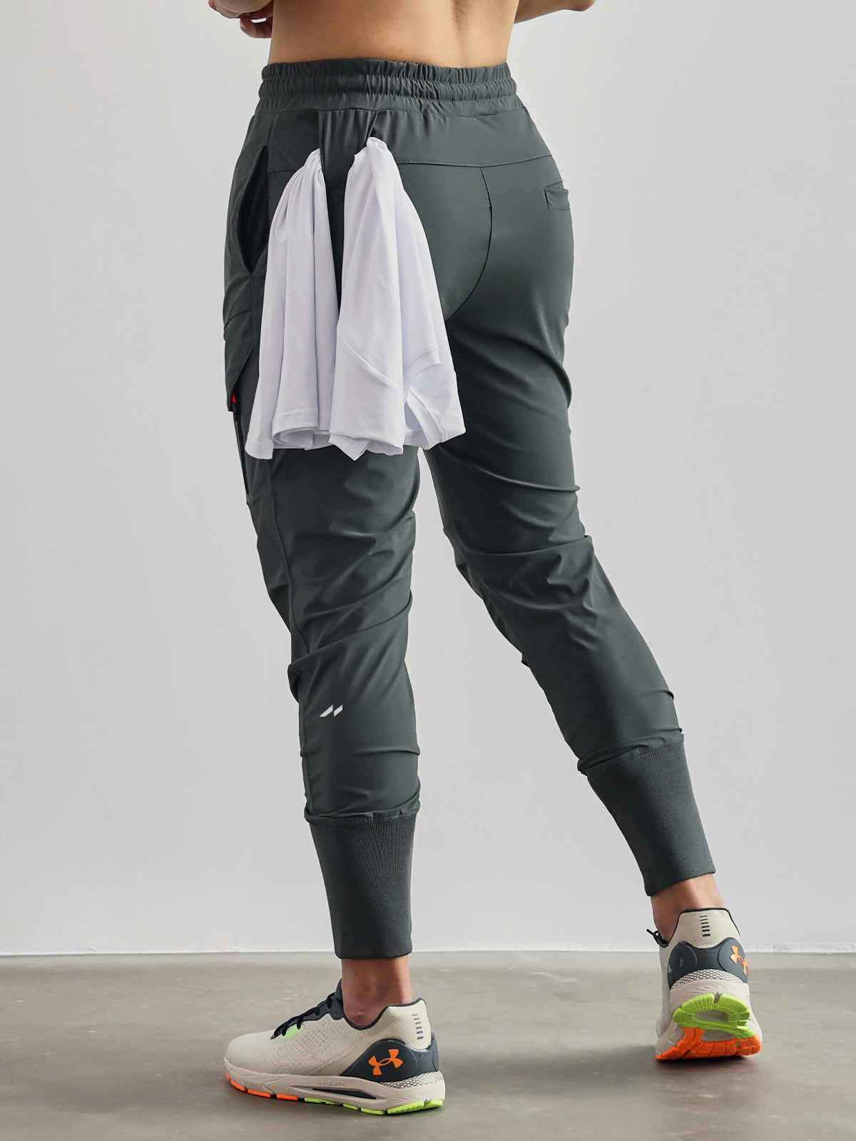 Men’s High Rib Cargo Joggers