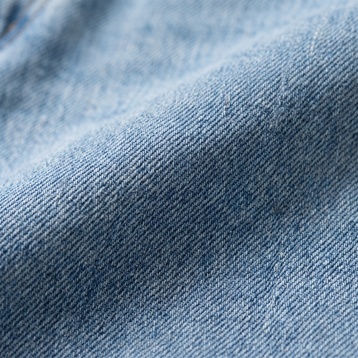 Zephyra short met omgeslagen taille en denimeffect