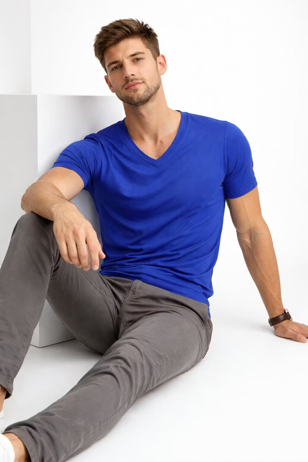 Pacific V-Neck Essential Tee