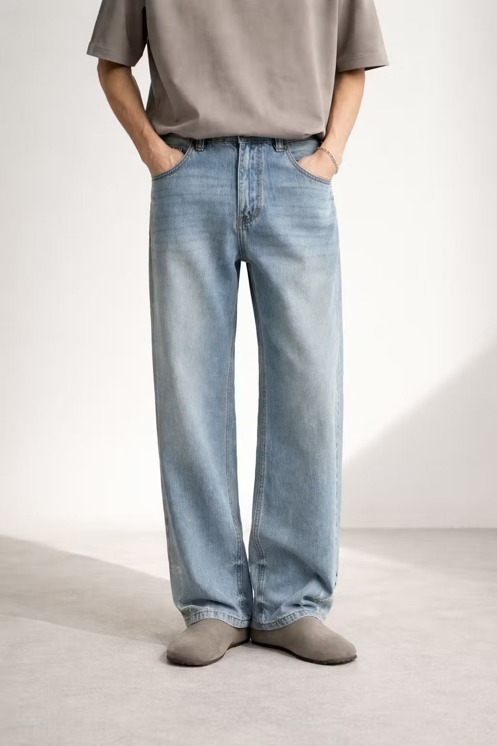 Light Wash Wide-Leg Denim Pant