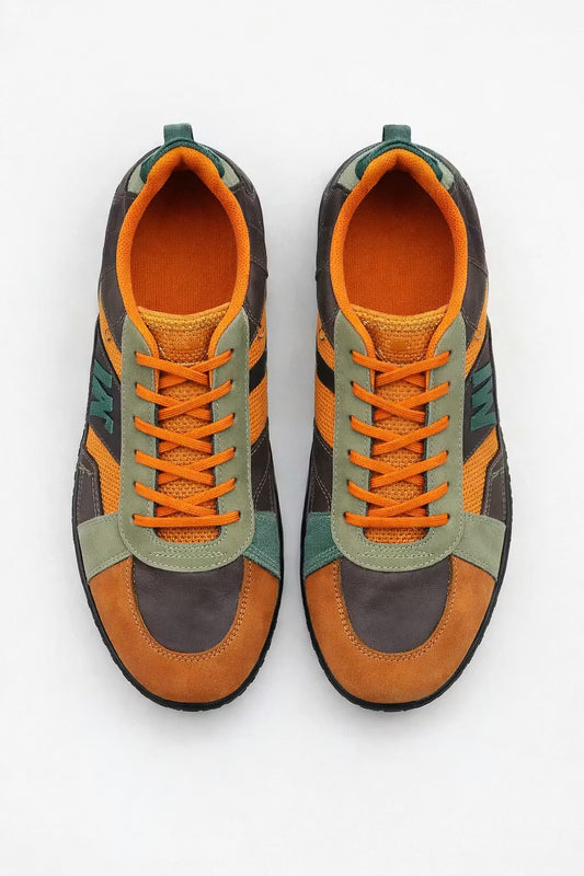 Multi-paneel Trail sneakers