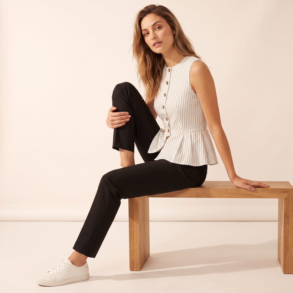 Zara mouwloze top met knopen