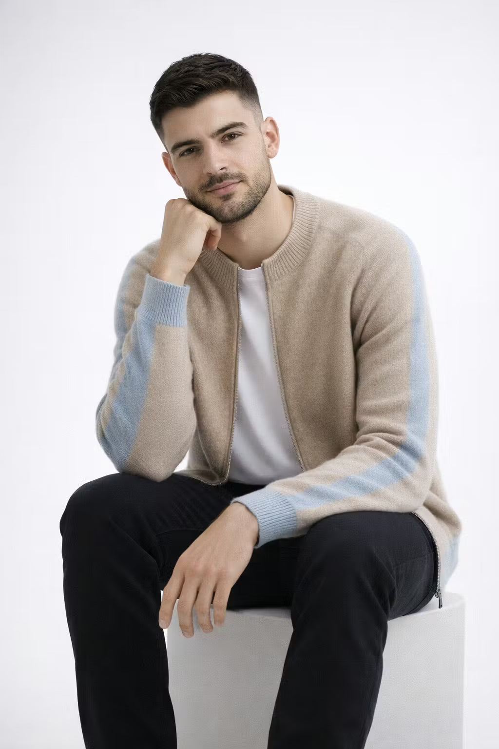 Contrast Trim Zip-Up Knit Cardigan