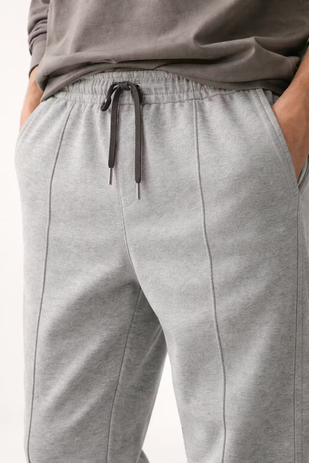 Men’s Jogger Pants With Tapered Fit Elastic Cuffs And Drawstring Waist