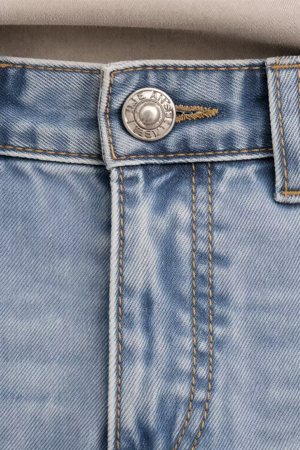 Light Wash Wide-Leg Denim Pant