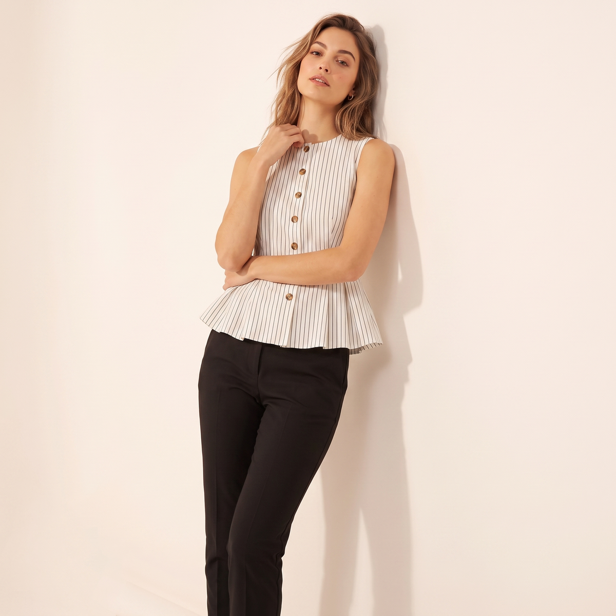 Zara mouwloze top met knopen