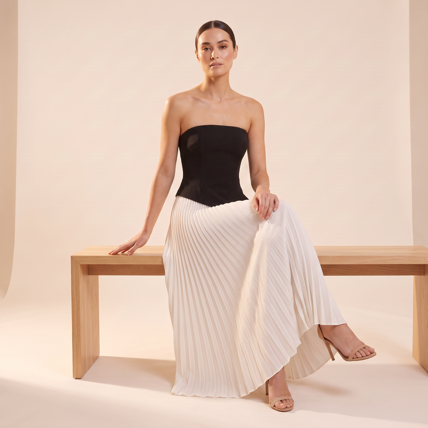 Monochrome Line mouwloze maxi-jurk