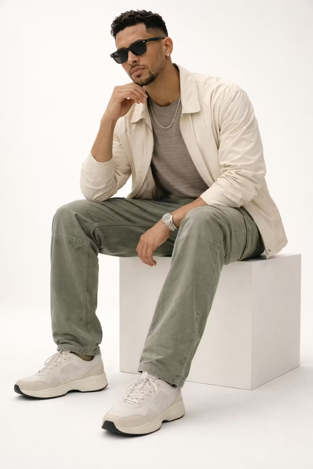 Men’s Cargo Pants With Straight Fit Utility Pockets And Structured Design