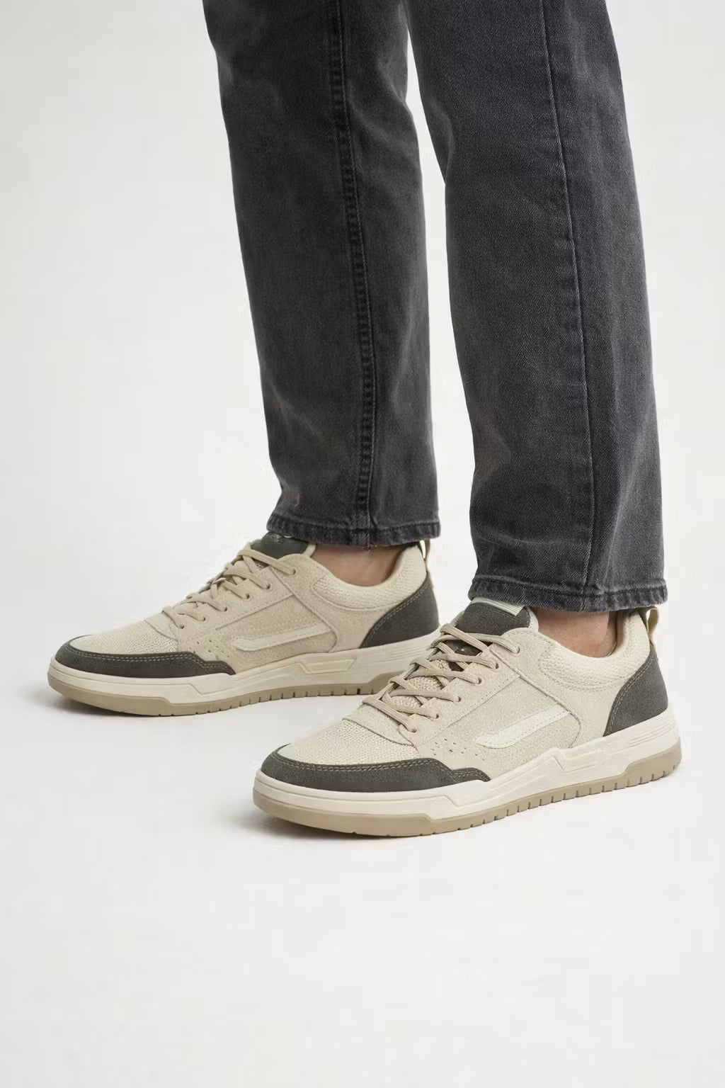 Mesh Panel Low-Top Skate Sneakers