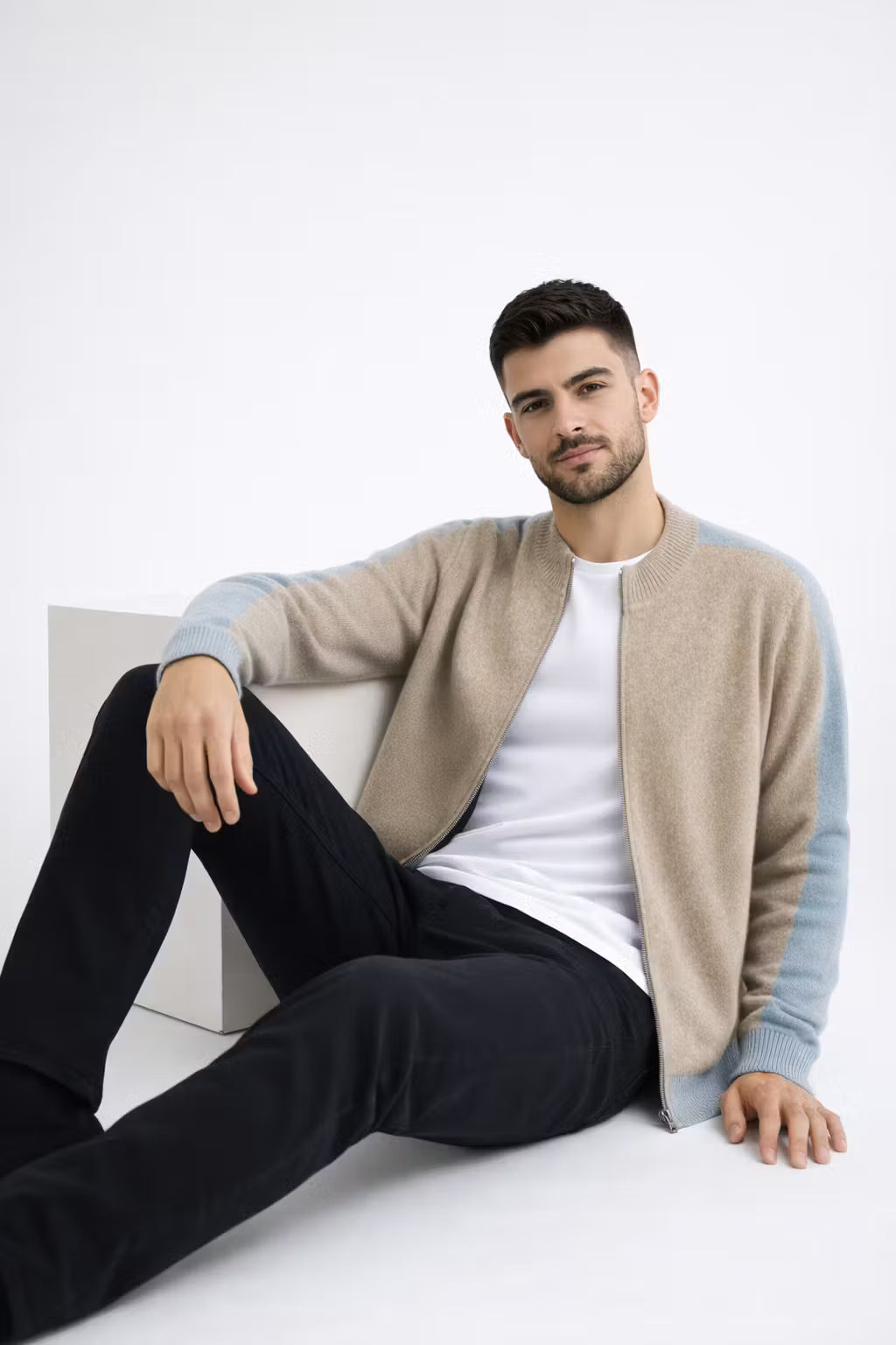 Contrast Trim Zip-Up Knit Cardigan