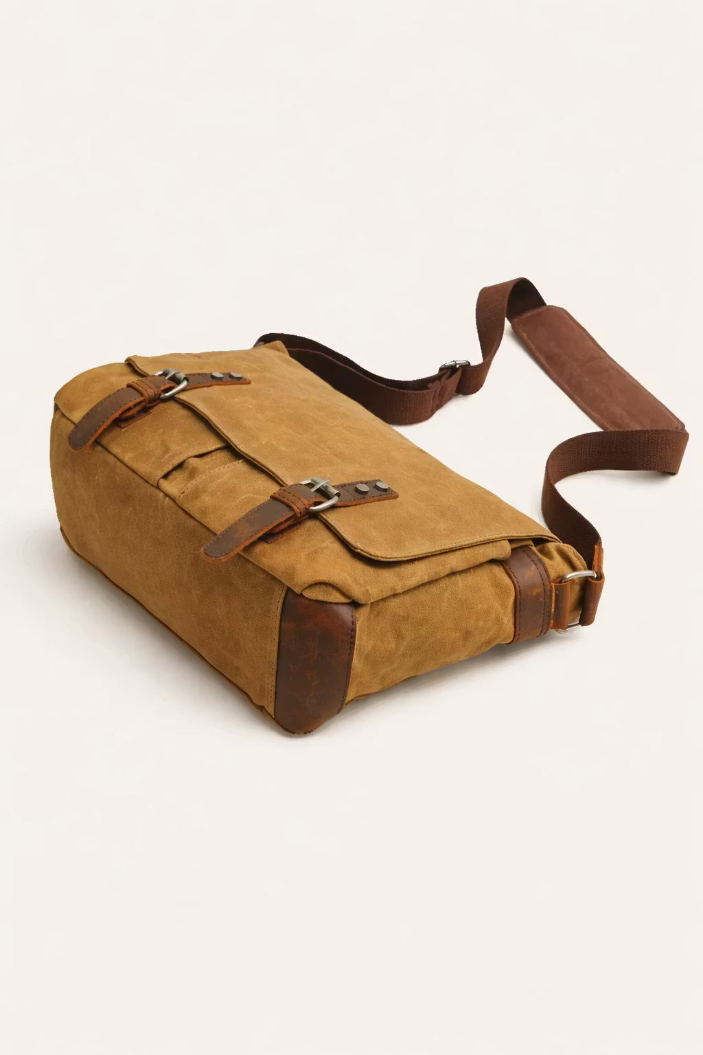 The Ashford Field Bag