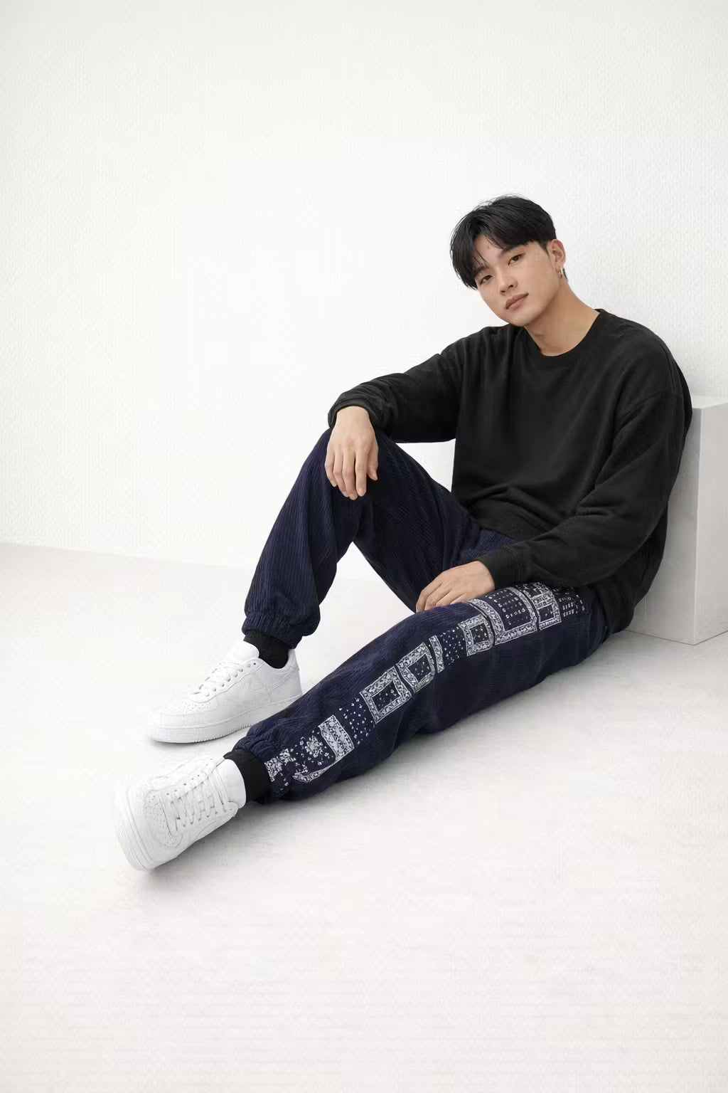Textured Corduroy Drawstring Trousers with Pattern Panel