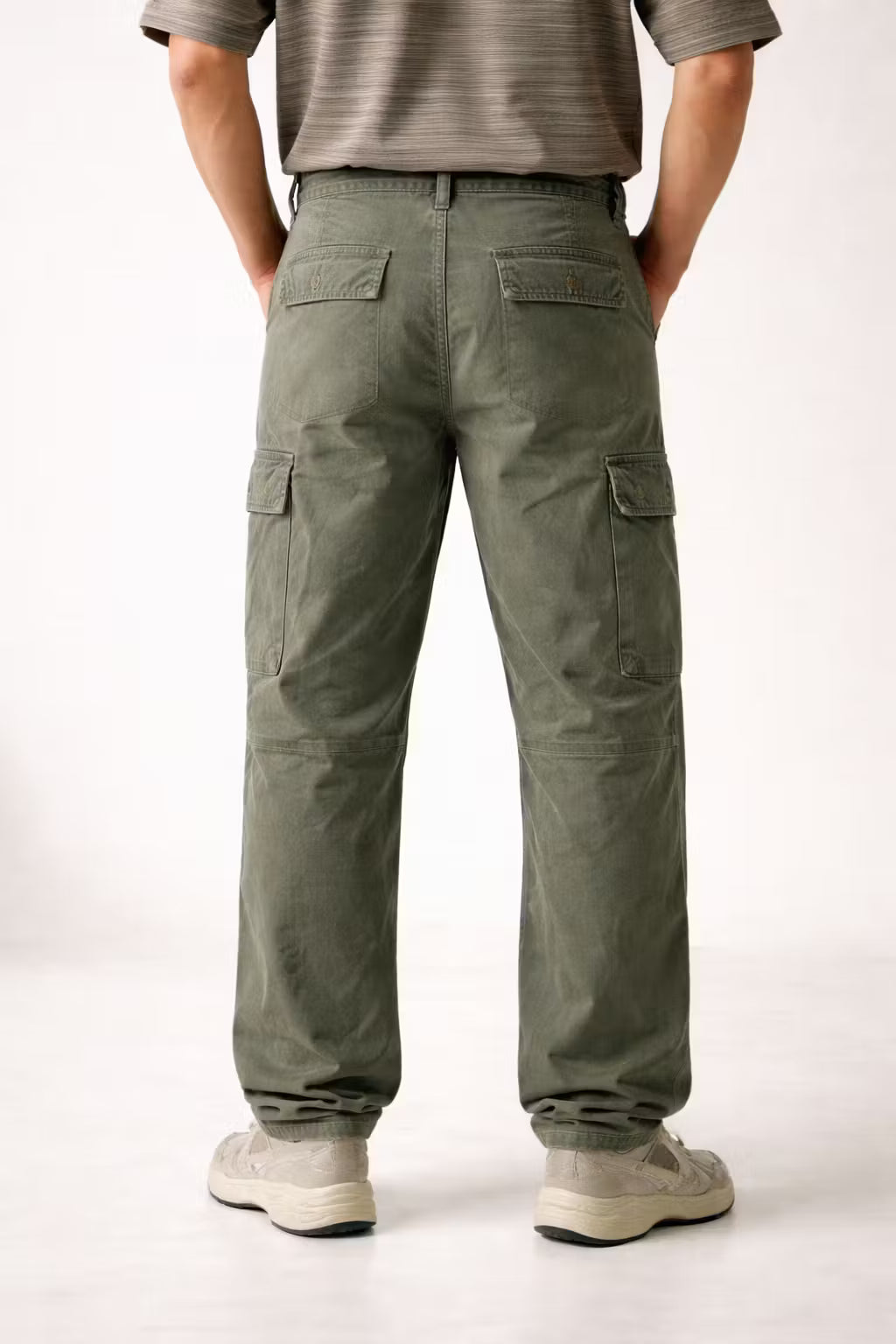 Men’s Cargo Pants With Straight Fit Utility Pockets And Structured Design