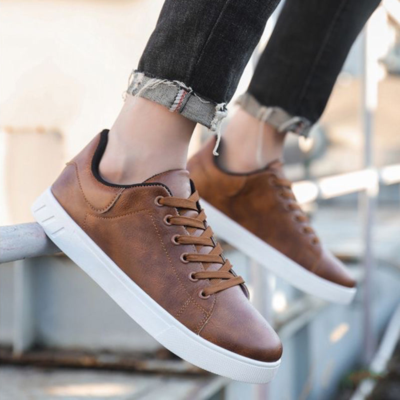 Men’s Suede Low-Top Sneaker