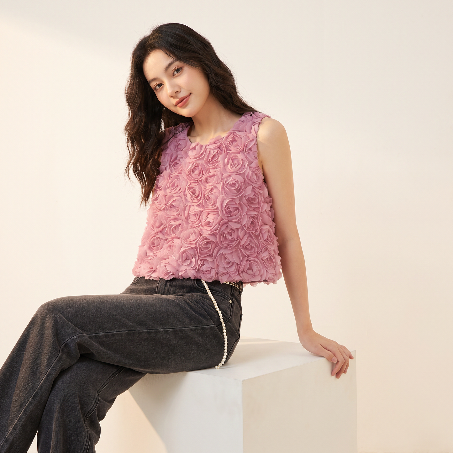 Roselle chiffontop met 3D-bloemen