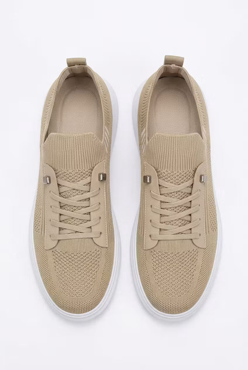 Crestline Knit Sneaker