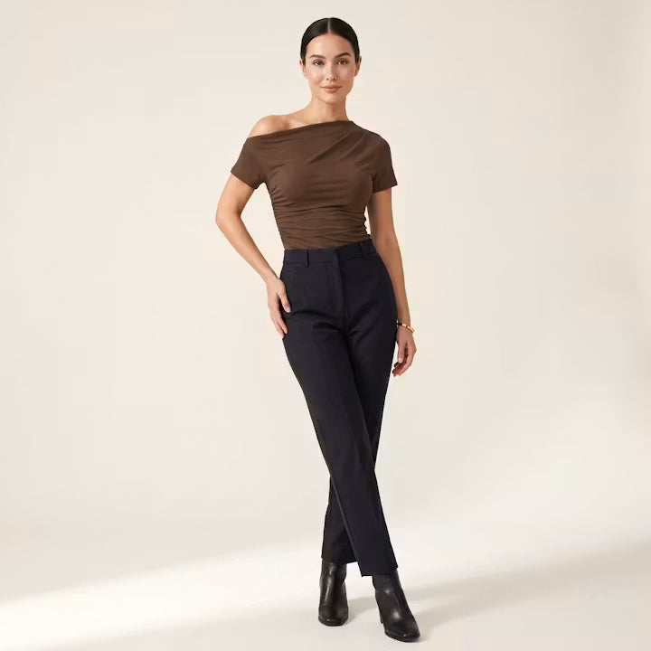 Nola Top met Asymmetrische Hals