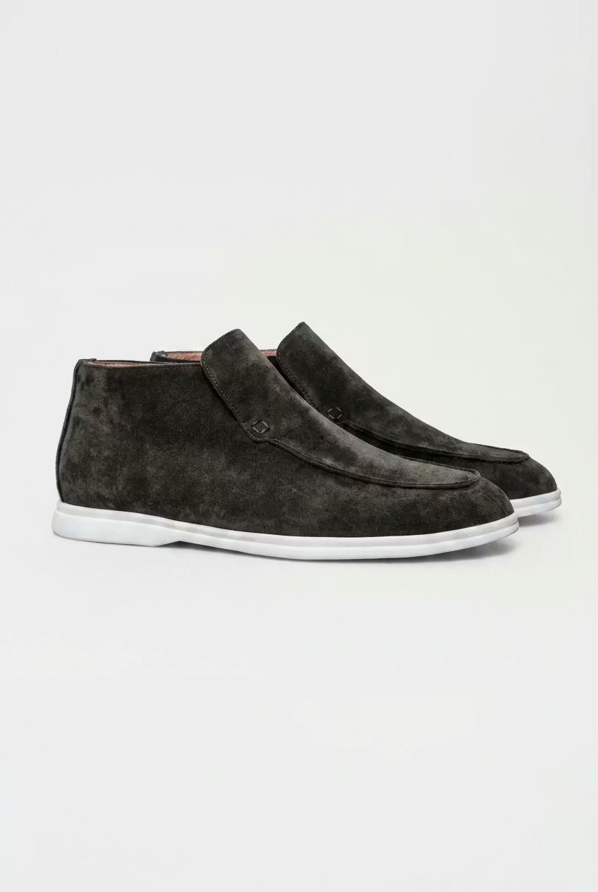 Harborline Suede Slip-On Chukka