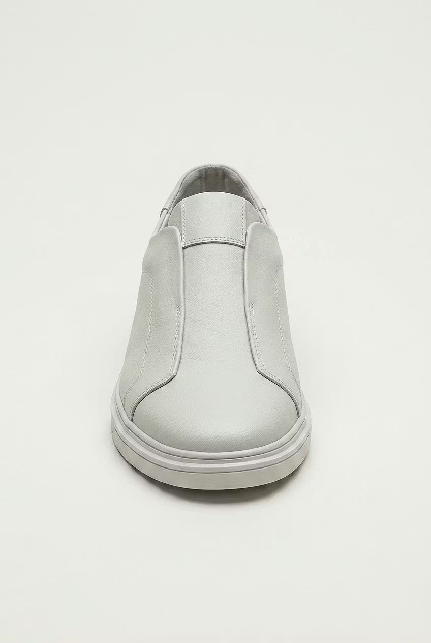 Monarch Slip Court Sneakers