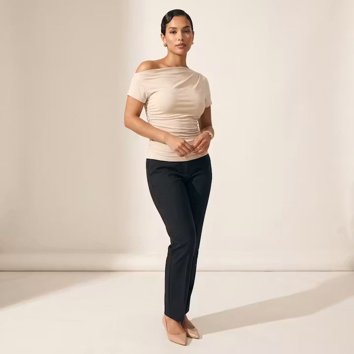 Nola Top met Asymmetrische Hals