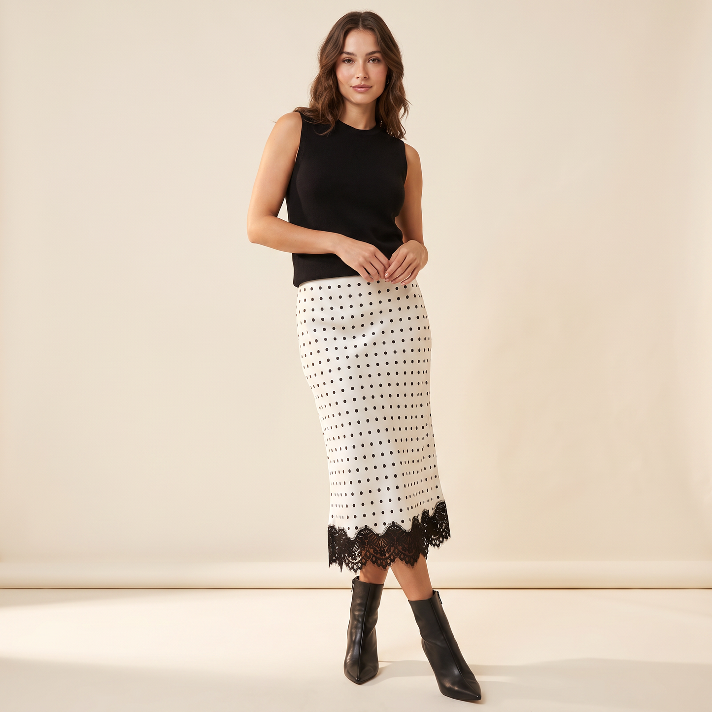 Noelle midirok met stippen en kanten zoom