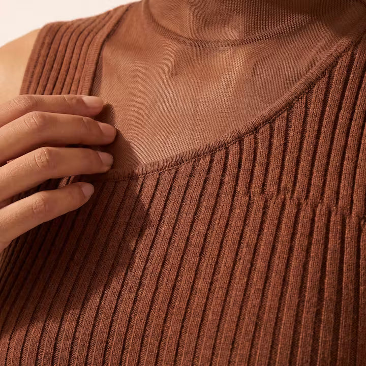 Amara Gebreide Top met Mesh Hals