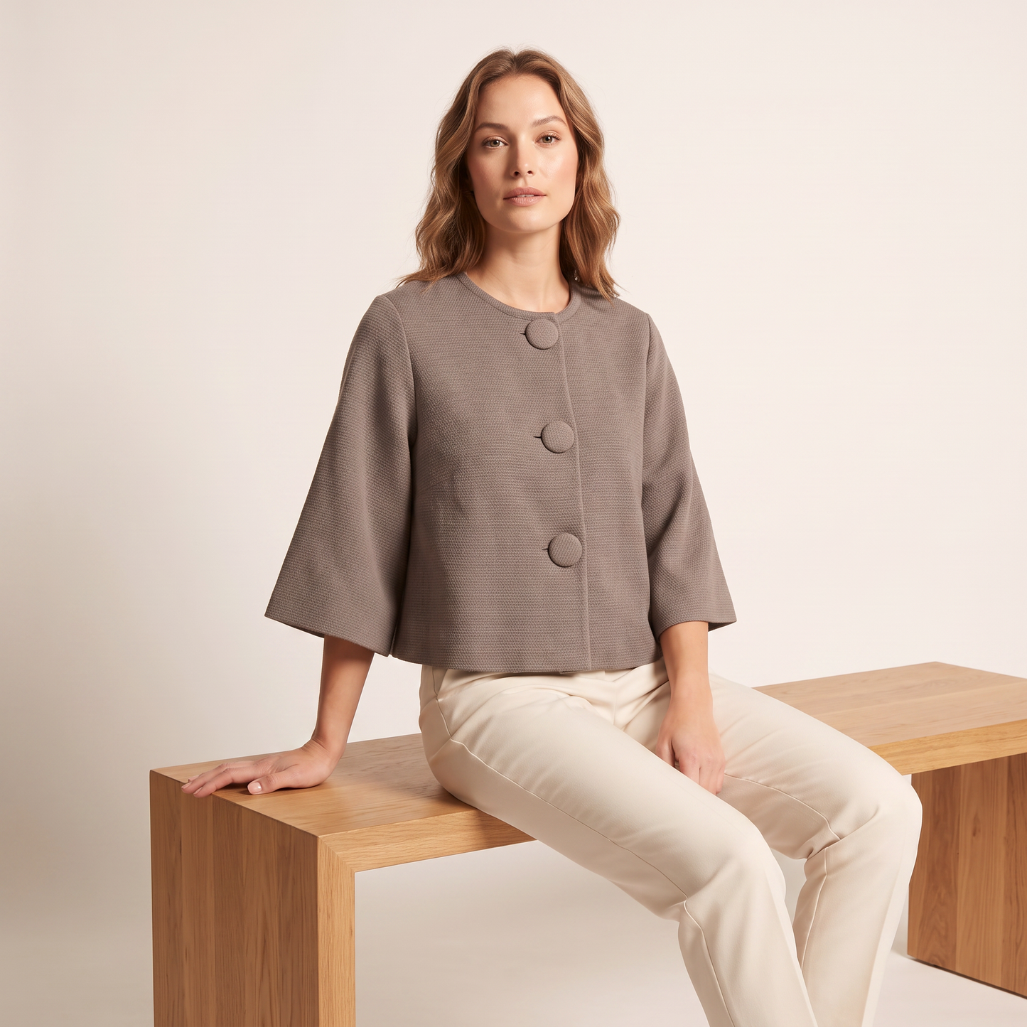 Studio vest met wijde mouwen