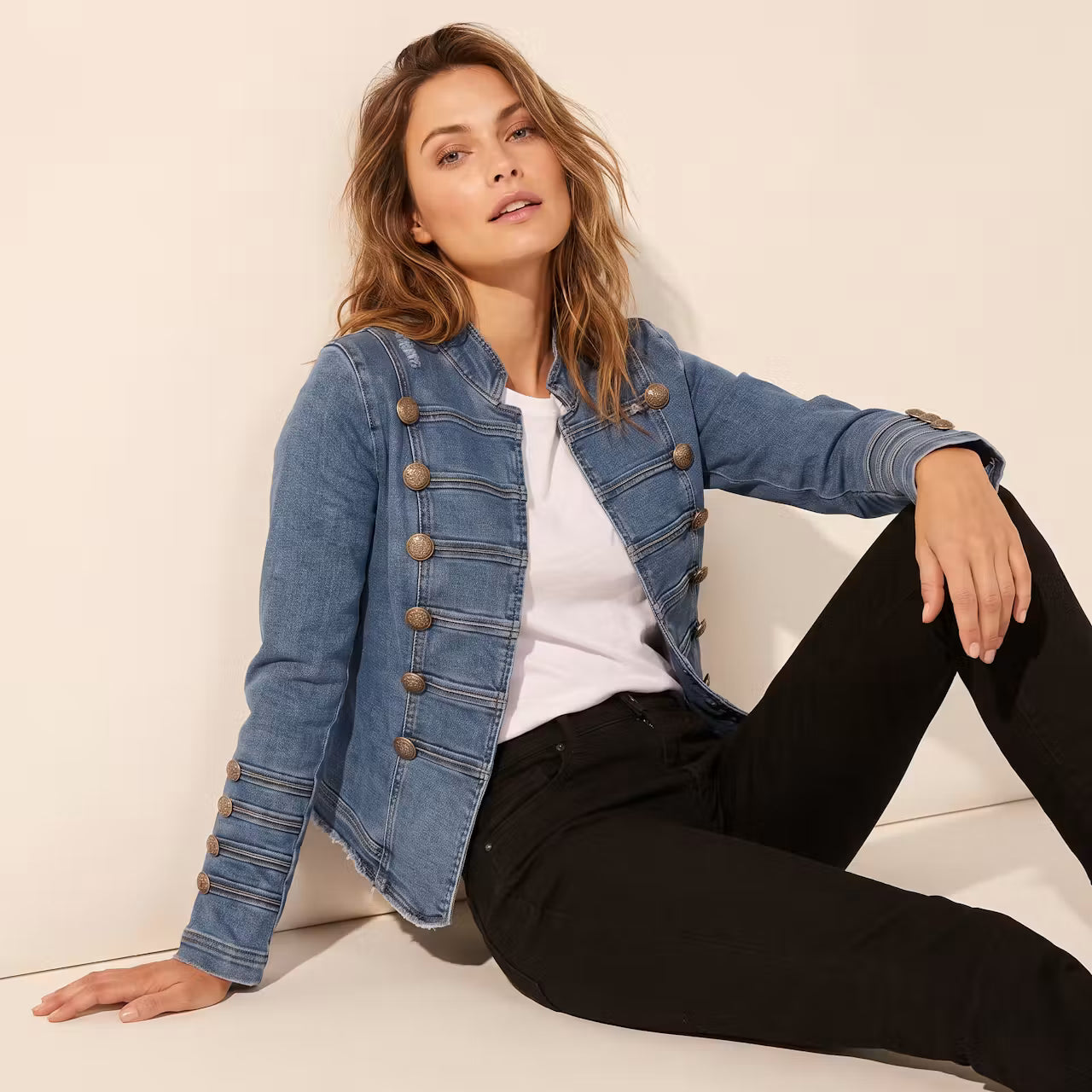 Elodie Jas met Sierknopen