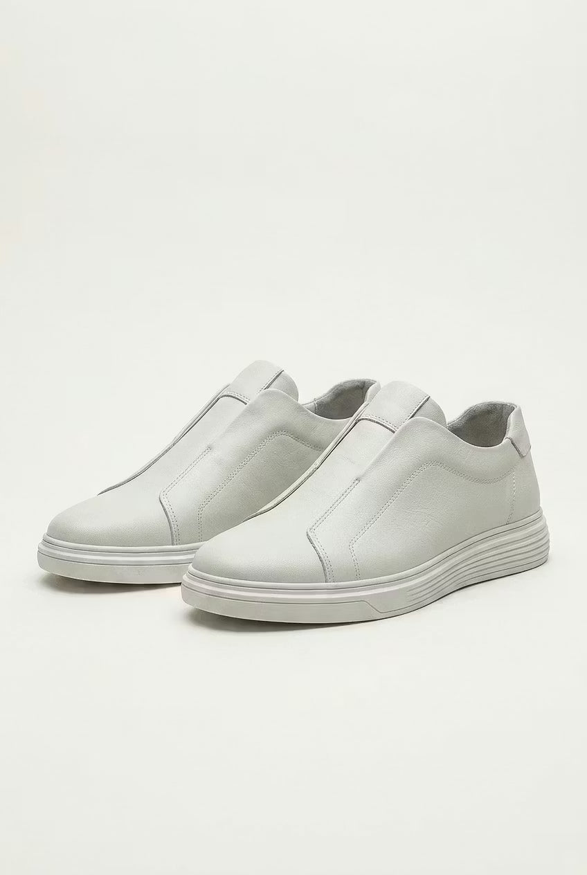 Monarch Slip Court Sneakers