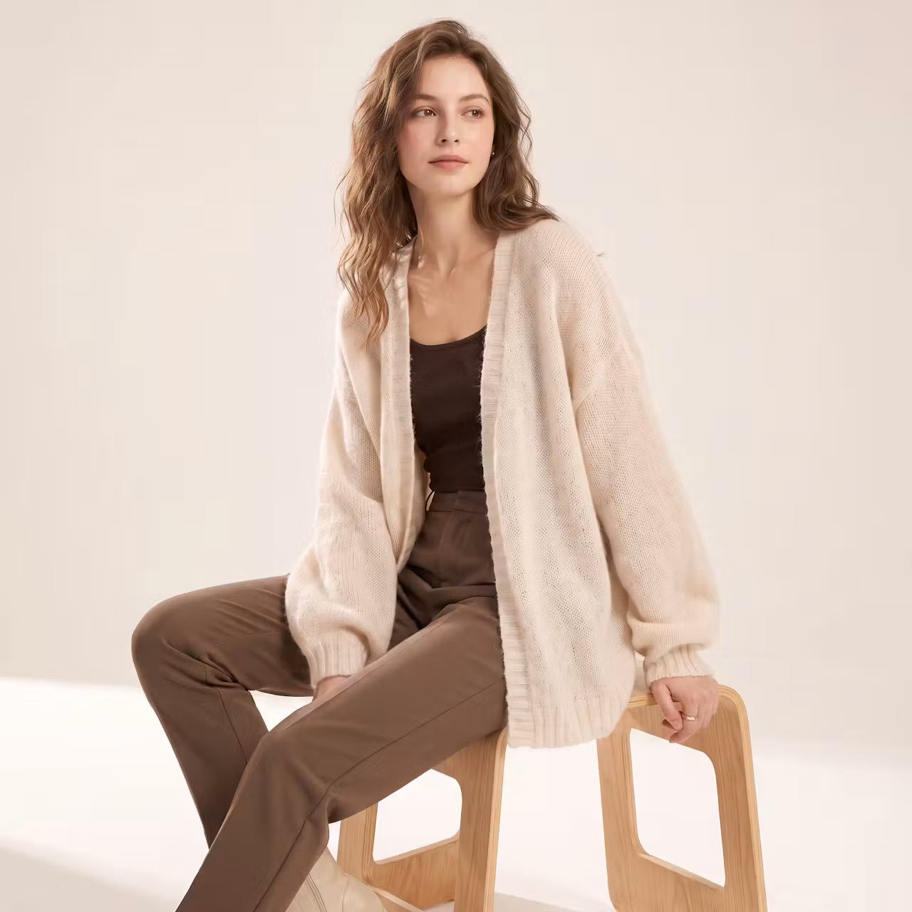 Mara Gebreid Vest met Ruime Pasvorm