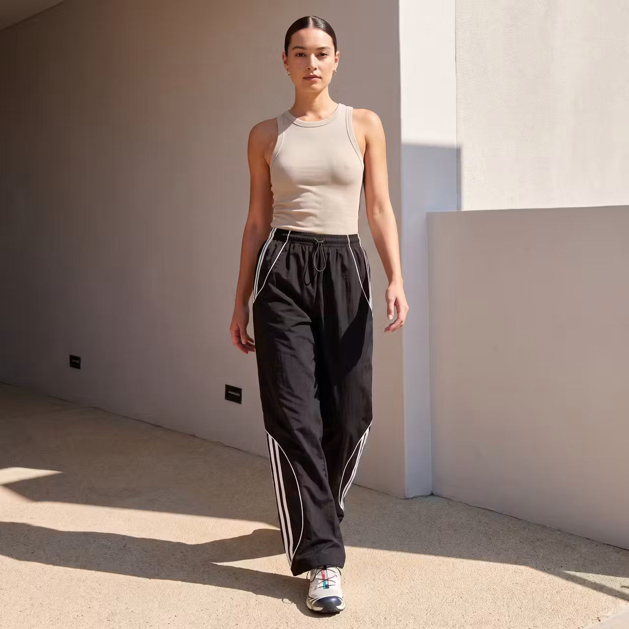 Livia Broek met Zijstrepen