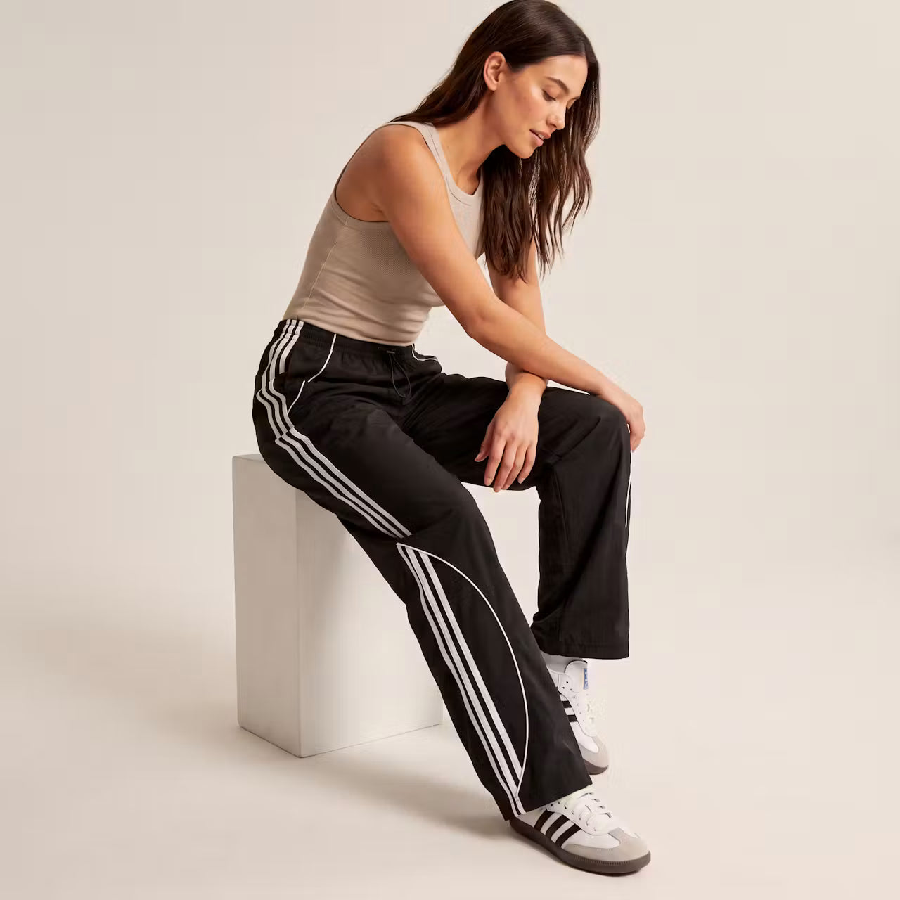 Livia Broek met Zijstrepen