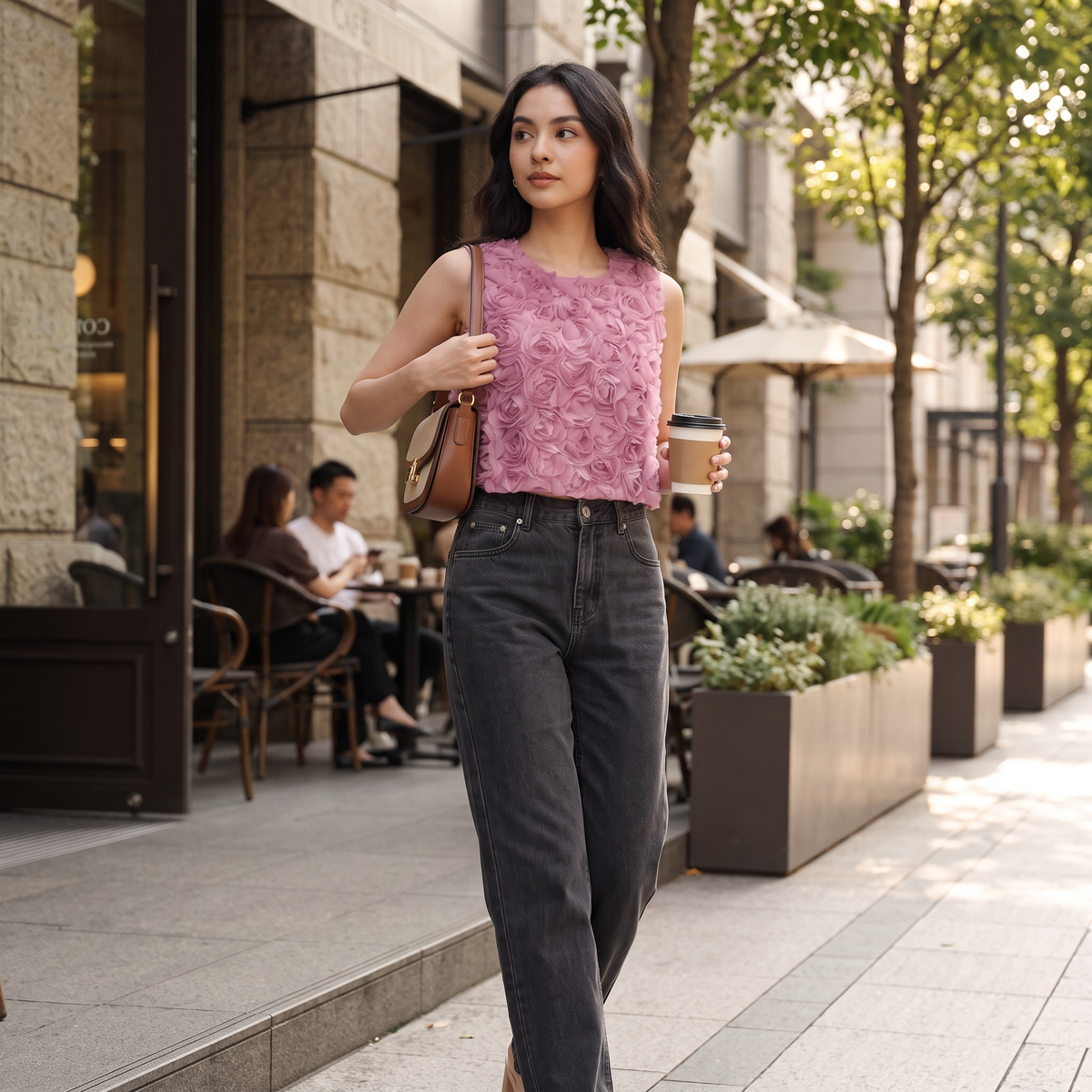 Roselle chiffontop met 3D-bloemen