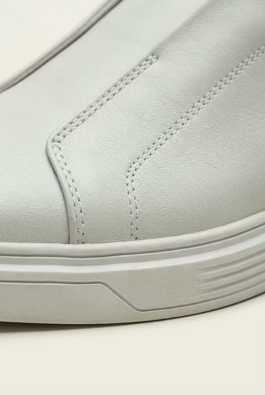 Monarch Slip Court Sneakers