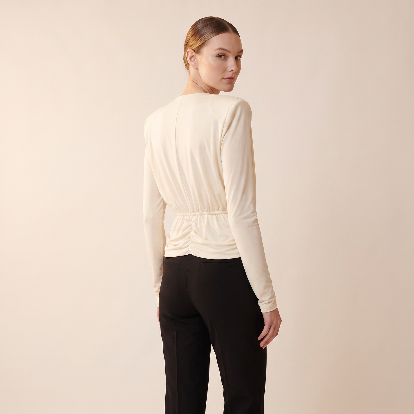 Soren top met gedrapeerde hals