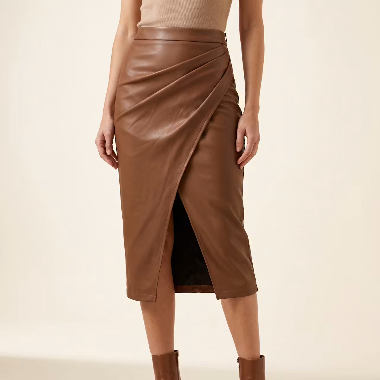 Selene Gedrapeerde Kunstleer Midirok