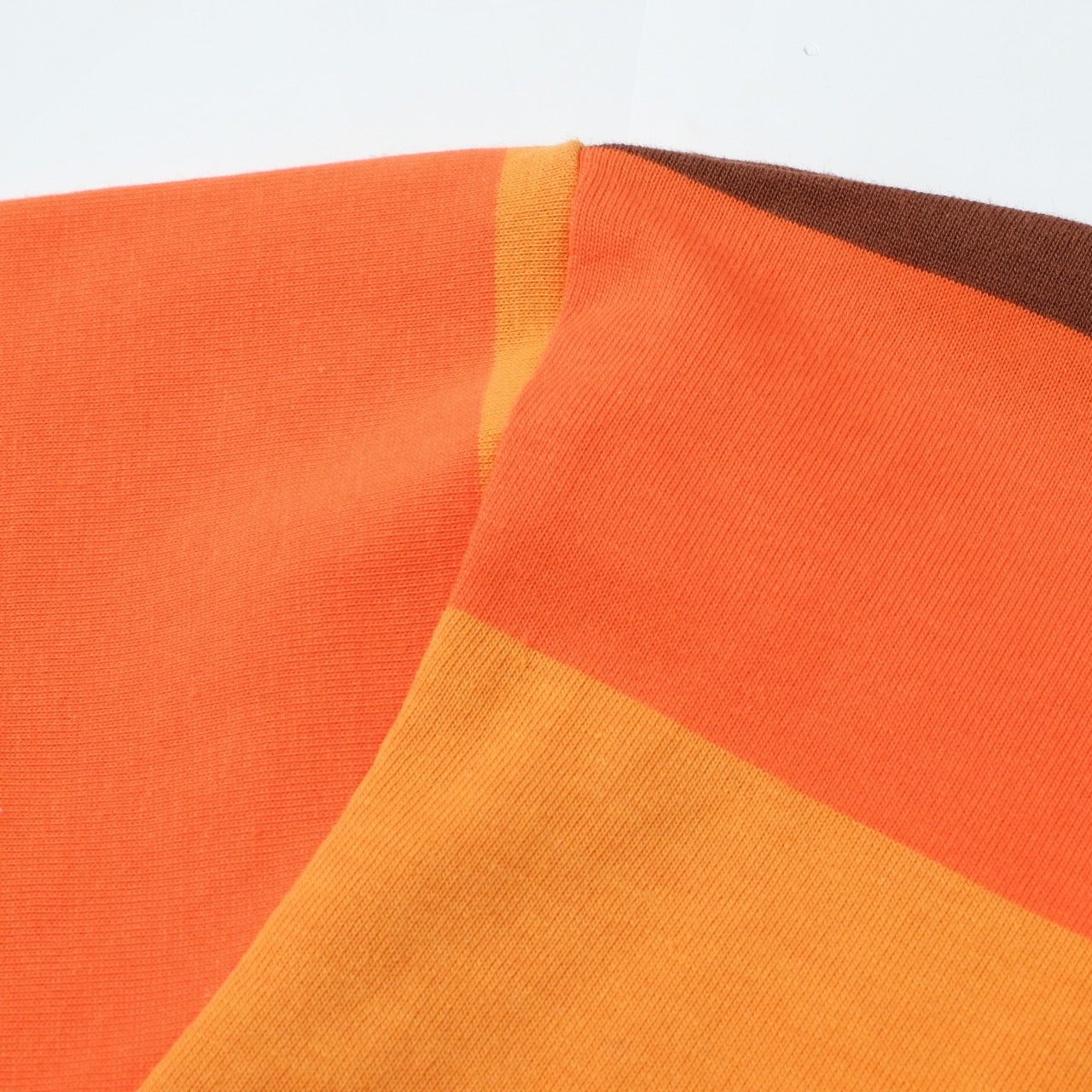 Men’s Retro Knit Short Sleeve T-Shirt With Horizontal Stripe Pattern