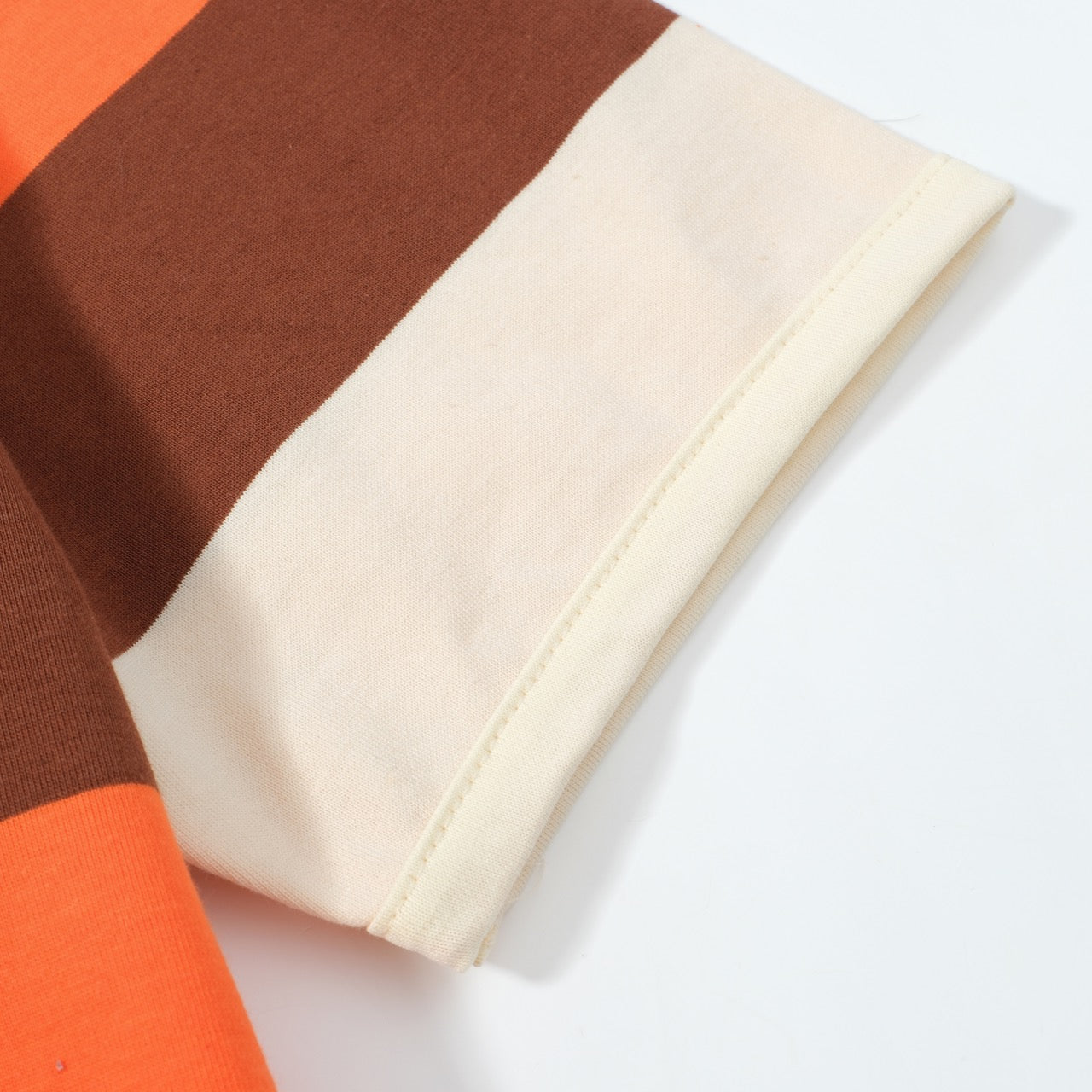 Men’s Retro Knit Short Sleeve T-Shirt With Horizontal Stripe Pattern