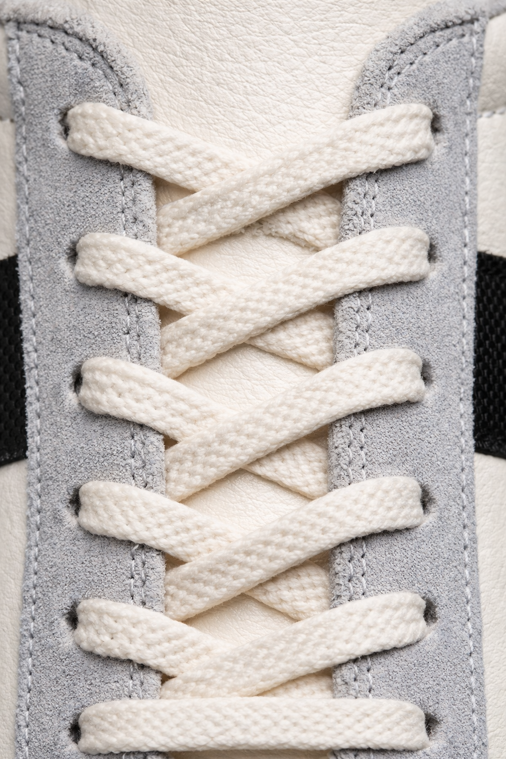 Contrast Stripe Retro Training Sneakers